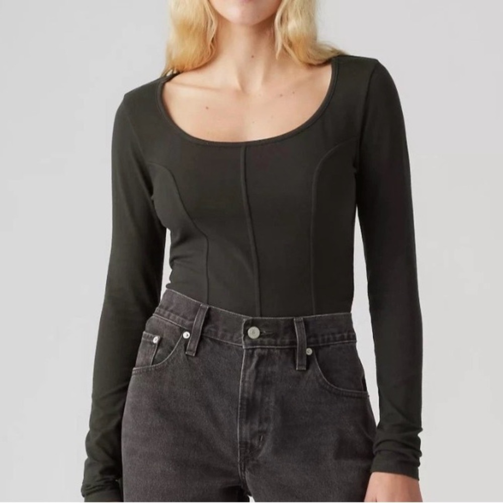 Levi Black Long Sleeve top NWT